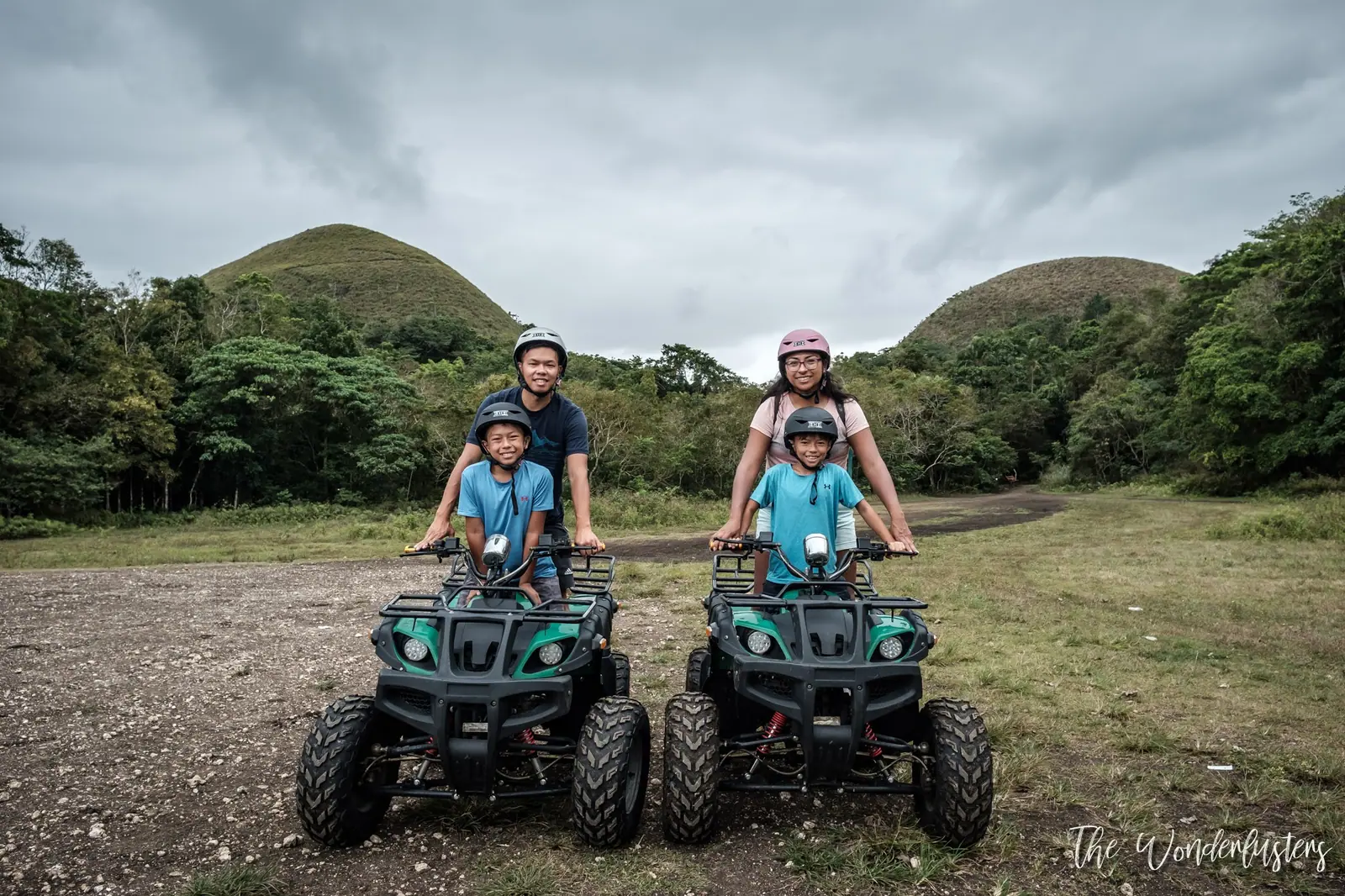 Balade en quad aux Chocolate Hills, Bohol