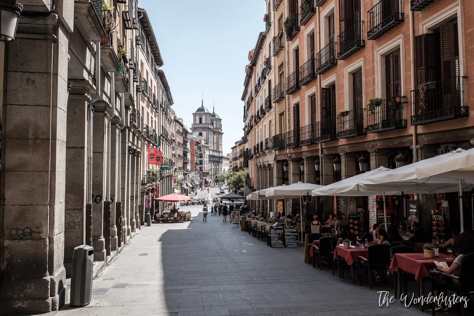 Rue du centre historique de Madrid